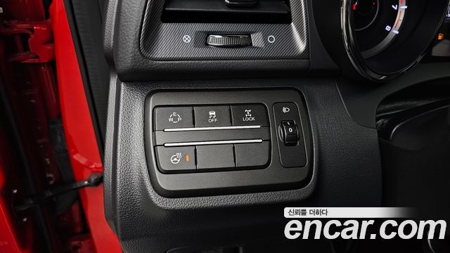 KG Mobility (SsangYong) Tivoli LX 4WD 2017 — фото 18