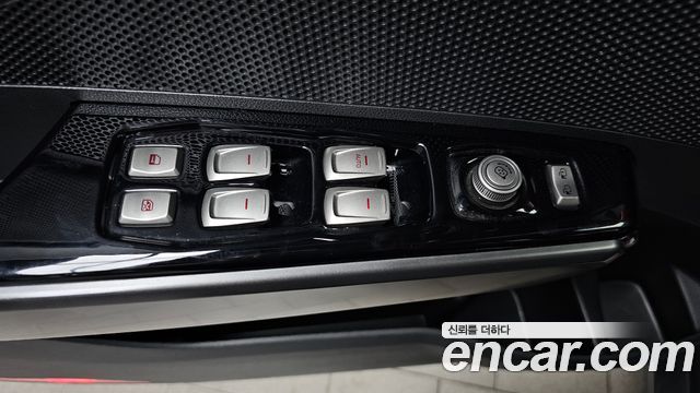 KG Mobility (SsangYong) Tivoli LX 4WD 2017 — фото 29