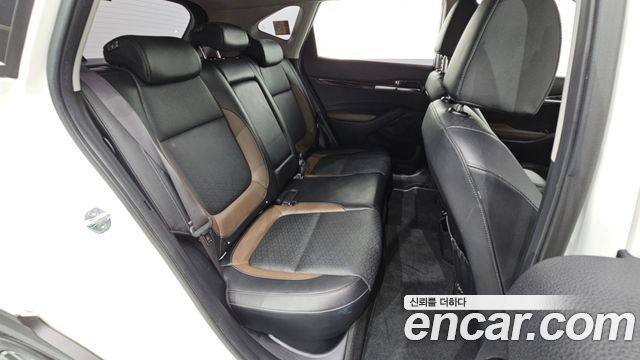 Kia Seltos Gasoline 1.6 Turbo 2WD Signature 2023 — фото 11