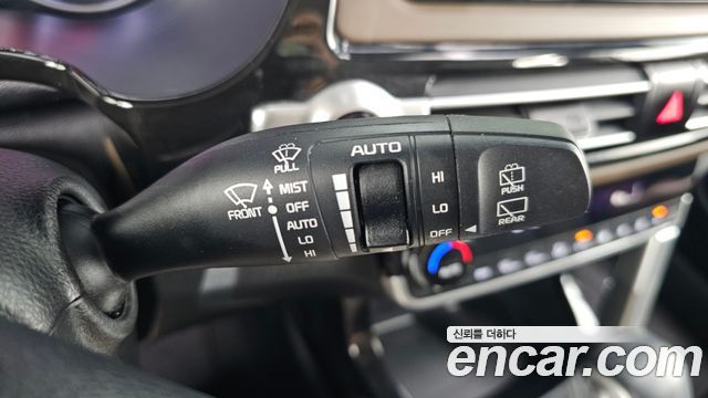 Kia Seltos Gasoline 1.6 Turbo 2WD Signature 2023 — фото 18