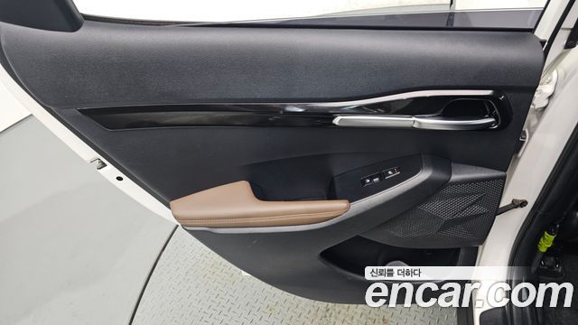 Kia Seltos Gasoline 1.6 Turbo 2WD Signature 2023 — фото 25