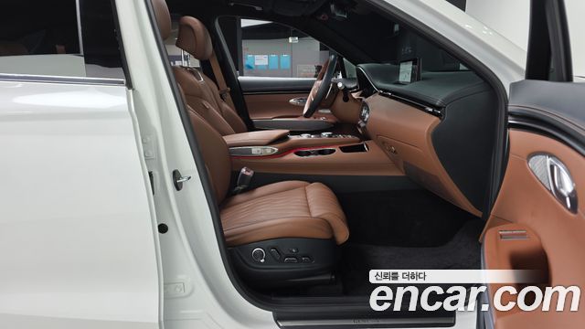 Genesis GV70 2.5T Gasoline 2WD 2024 — фото 32