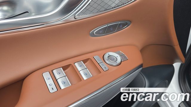 Genesis GV70 2.5T Gasoline 2WD 2024 — фото 39