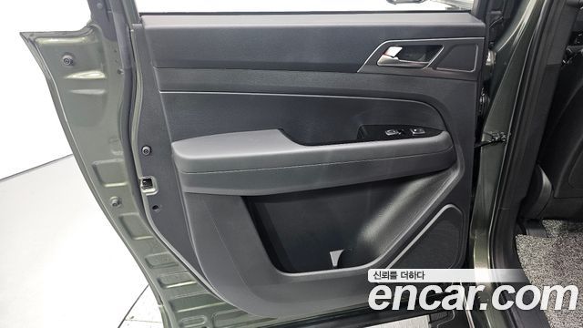 KG Mobility (SsangYong) Rexton Sports Khan Diesel 2.2 4WD Culman Prestige 2025 — фото 25