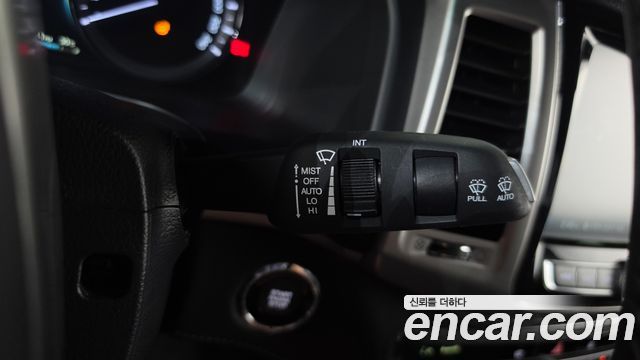 KG Mobility (SsangYong) Rexton Sports Khan Diesel 2.2 4WD Professional X (5-Link) 2019 — фото 20