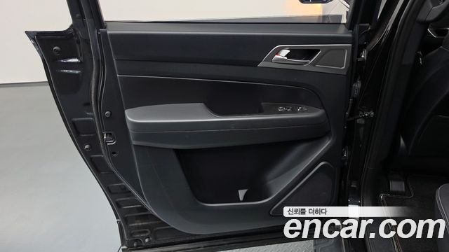 KG Mobility (SsangYong) Rexton Sports Khan Diesel 2.2 4WD Professional X (5-Link) 2019 — фото 25