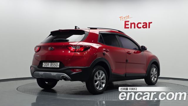 Kia Stonic 1.4 Deluxe 2019 — фото 2