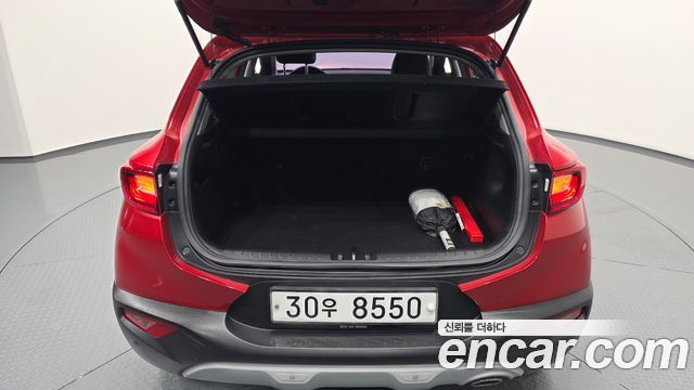 Kia Stonic 1.4 Deluxe 2019 — фото 17