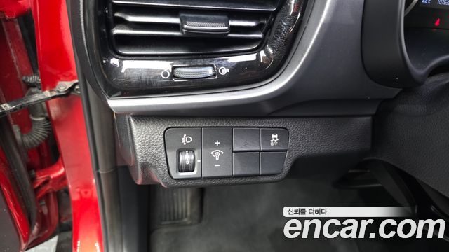 Kia Stonic 1.4 Deluxe 2019 — фото 19
