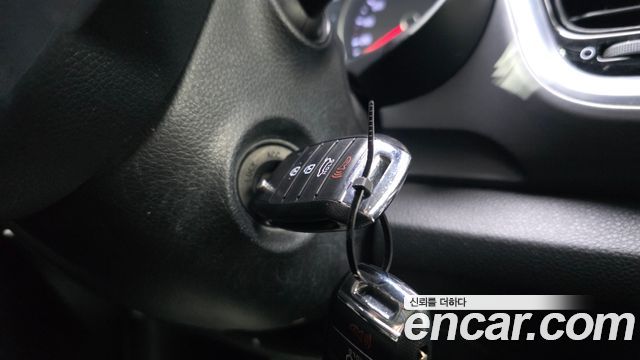 Kia Stonic 1.4 Deluxe 2019 — фото 20