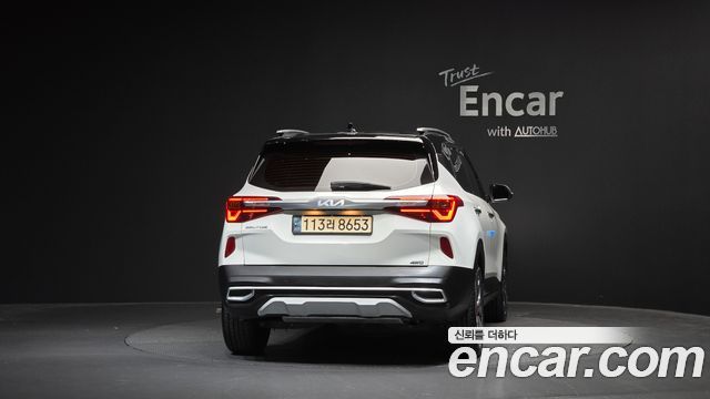 Kia Seltos Gasoline 1.6 Turbo 4WD Signature 2023 — фото 4