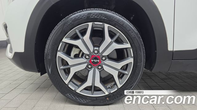 Kia Seltos Gasoline 1.6 Turbo 4WD Signature 2023 — фото 5