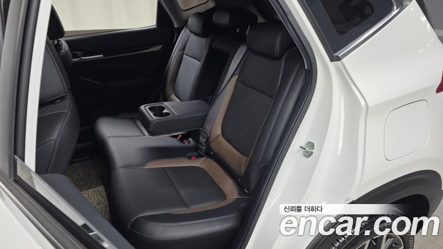 Kia Seltos Gasoline 1.6 Turbo 4WD Signature 2023 — фото 12