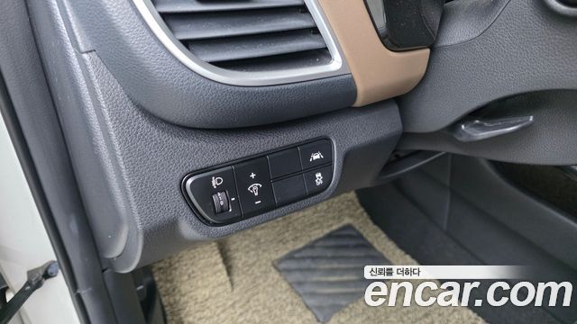 Kia Seltos Gasoline 1.6 Turbo 4WD Signature 2023 — фото 17