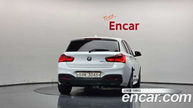 BMW 1 Series (F20) 118d M Sport Shadow 5 Door 2018 — фото 4