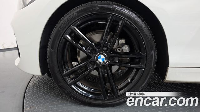 BMW 1 Series (F20) 118d M Sport Shadow 5 Door 2018 — фото 5