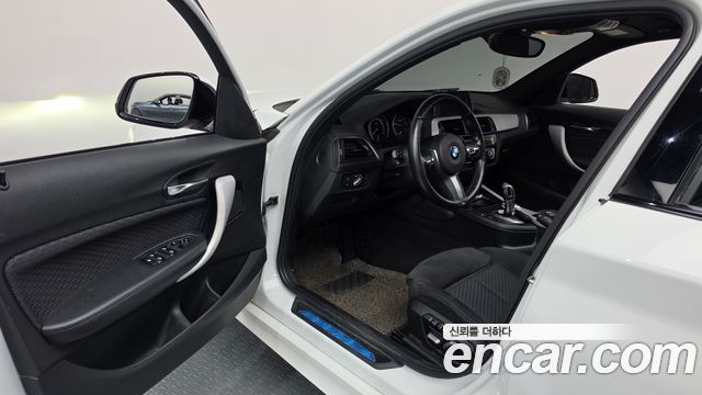 BMW 1 Series (F20) 118d M Sport Shadow 5 Door 2018 — фото 10