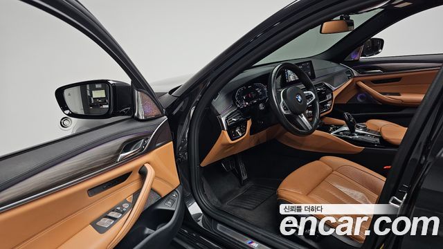 BMW 5 Series (G30) 530e M Sport 2020 — фото 10