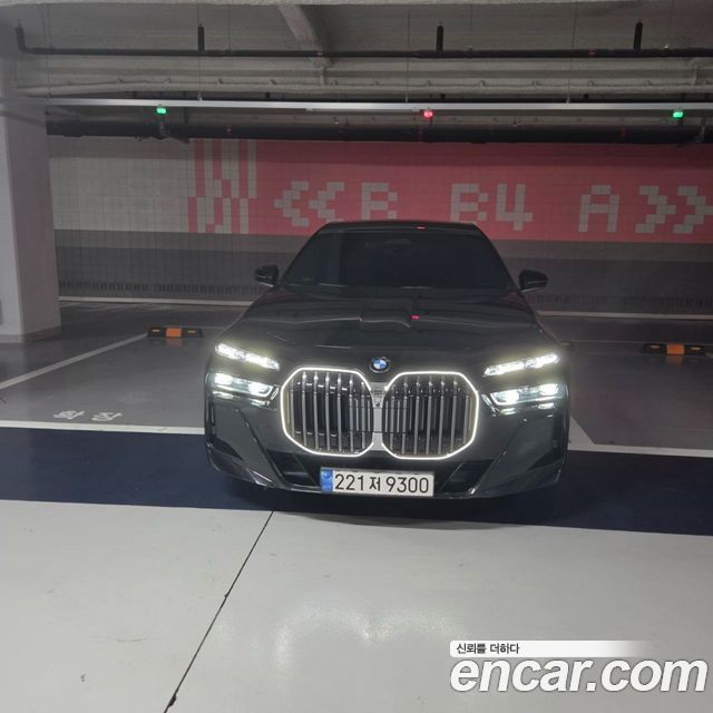 BMW 7 Series (G70) 740i xDrive M Sport 2024 — фото 2