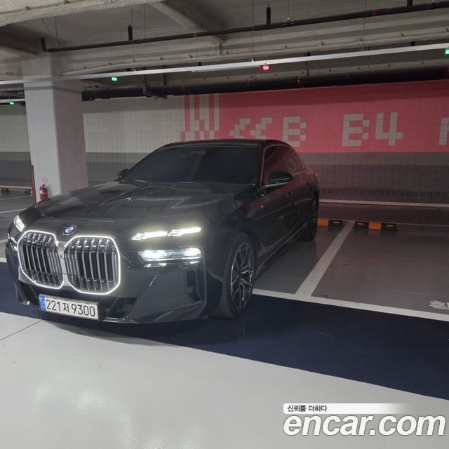 BMW 7 Series (G70) 740i xDrive M Sport 2024 — фото 3