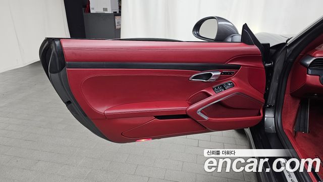 Porsche 911 Carrera 4 GTS Cabriolet 991 2018 — фото 24