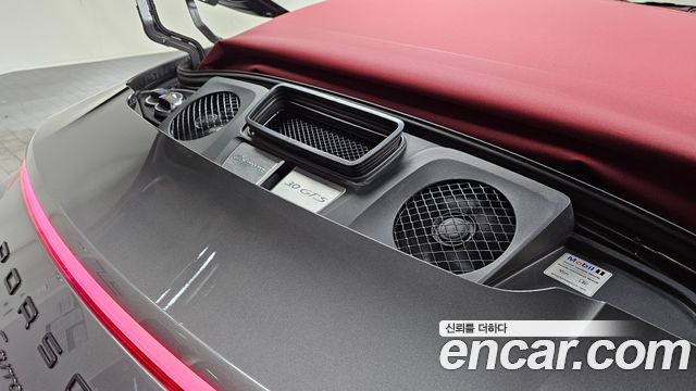 Porsche 911 Carrera 4 GTS Cabriolet 991 2018 — фото 28