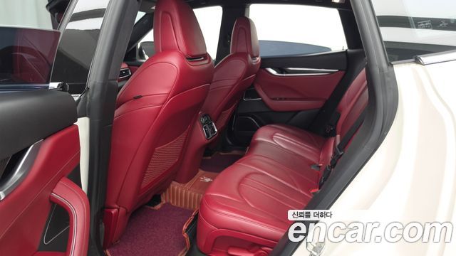 Maserati Levante 3.0 AWD GranSport 2018 — фото 26