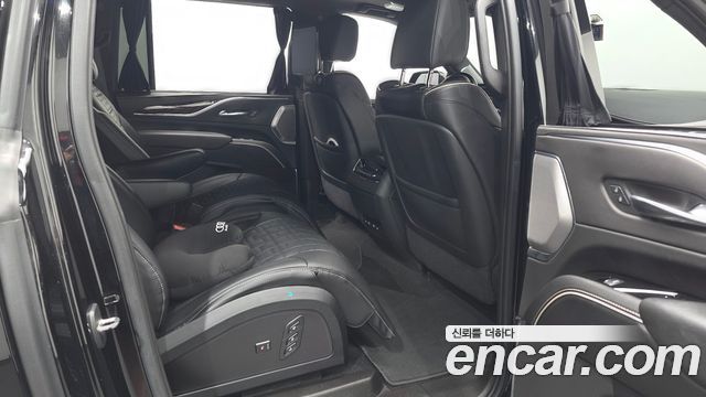 Cadillac Escalade (V) 6.2 ESV ESV Sports Platinum 2021 — фото 12
