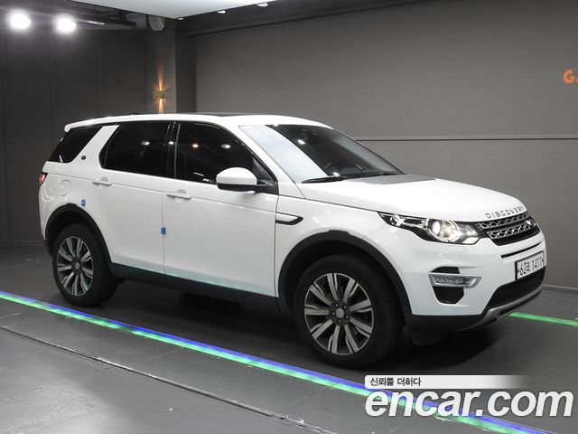 Land Rover Discovery Sport 2.0 TD4 HSE Luxury 2017 — фото 1