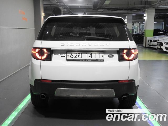 Land Rover Discovery Sport 2.0 TD4 HSE Luxury 2017 — фото 4