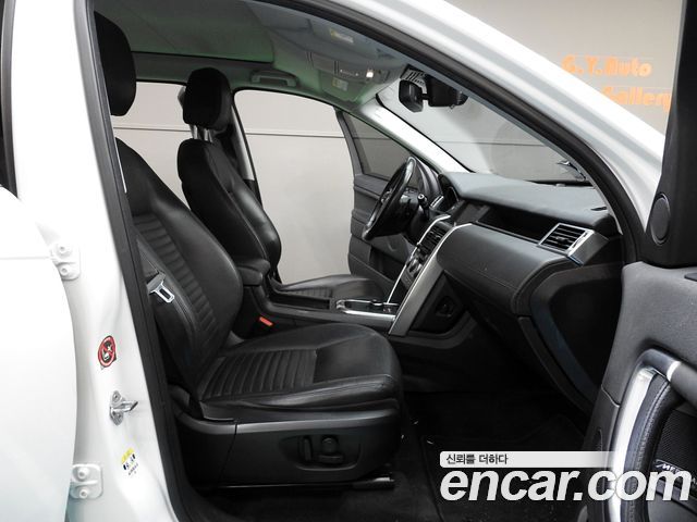 Land Rover Discovery Sport 2.0 TD4 HSE Luxury 2017 — фото 10