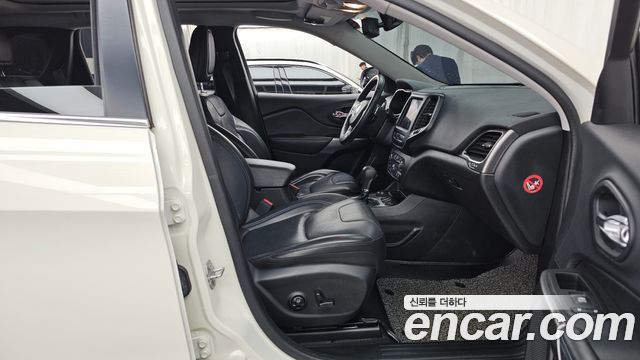 Jeep Cherokee (KL) 2.4 Longitude AWD 2019 — фото 11