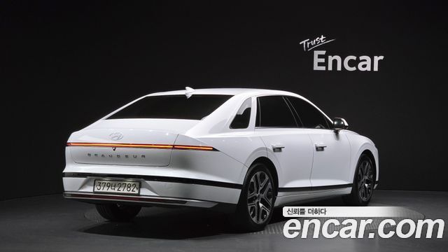 Hyundai Grandeur (GN7) 2,5 Gasoline 2WD Exclusive 2023 — фото 2