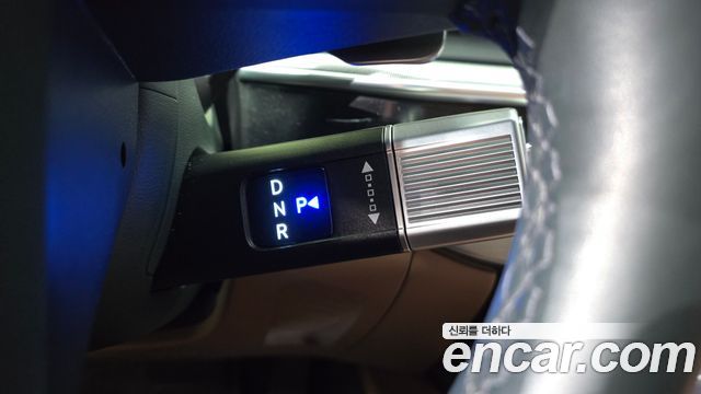 Hyundai Grandeur (GN7) 2,5 Gasoline 2WD Exclusive 2023 — фото 9