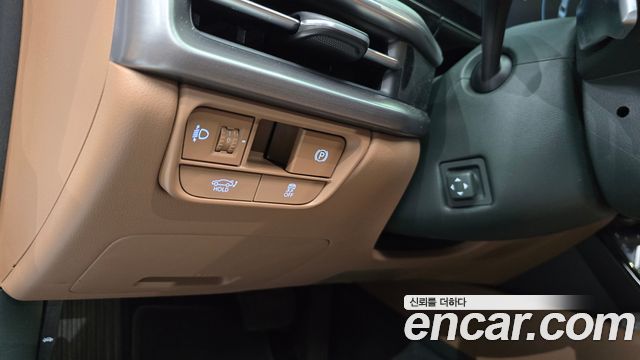 Hyundai Grandeur (GN7) 2,5 Gasoline 2WD Exclusive 2023 — фото 18