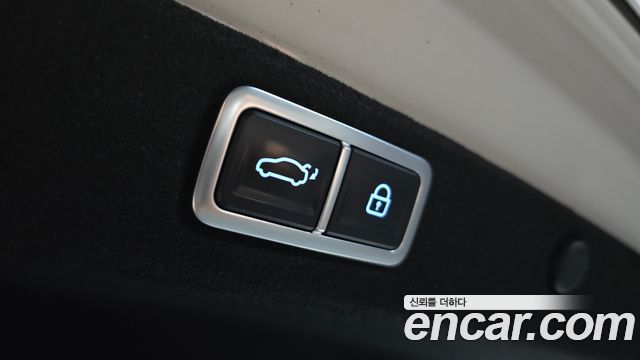 Hyundai Grandeur (GN7) 2,5 Gasoline 2WD Exclusive 2023 — фото 20