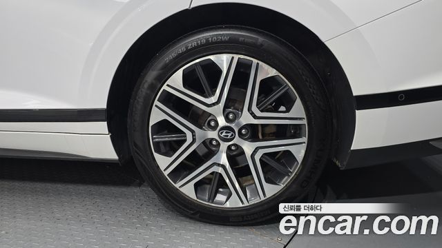 Hyundai Grandeur (GN7) 2,5 Gasoline 2WD Exclusive 2023 — фото 21