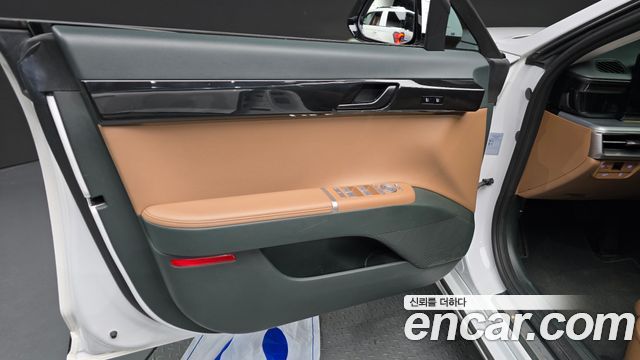Hyundai Grandeur (GN7) 2,5 Gasoline 2WD Exclusive 2023 — фото 24