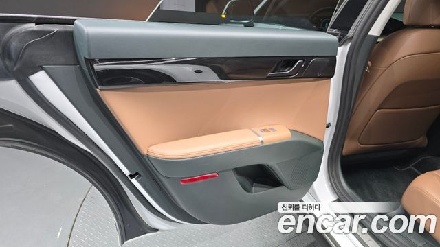 Hyundai Grandeur (GN7) 2,5 Gasoline 2WD Exclusive 2023 — фото 25