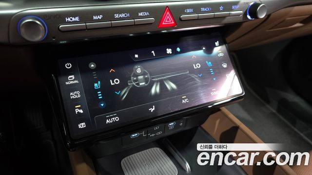 Hyundai Grandeur (GN7) 2,5 Gasoline 2WD Exclusive 2023 — фото 28