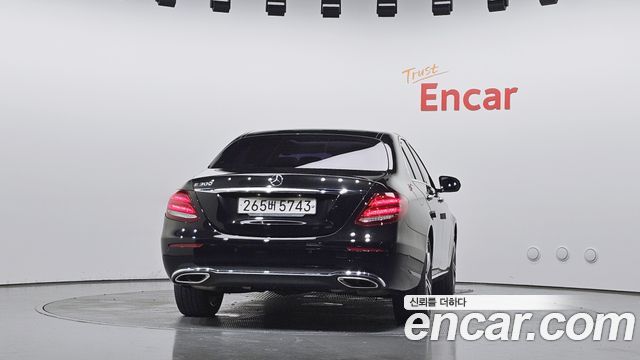 Mercedes-Benz E-Class (W213) E300 Avantgarde 2019 — фото 4