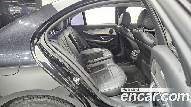 Mercedes-Benz E-Class (W213) E300 Avantgarde 2019 — фото 12