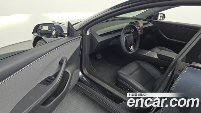 Tesla Model 3 RWD 2025 — фото 10