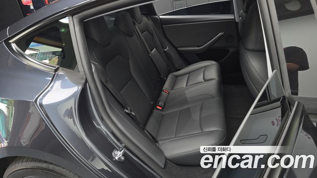 Tesla Model 3 RWD 2025 — фото 11