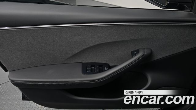 Tesla Model 3 RWD 2025 — фото 24