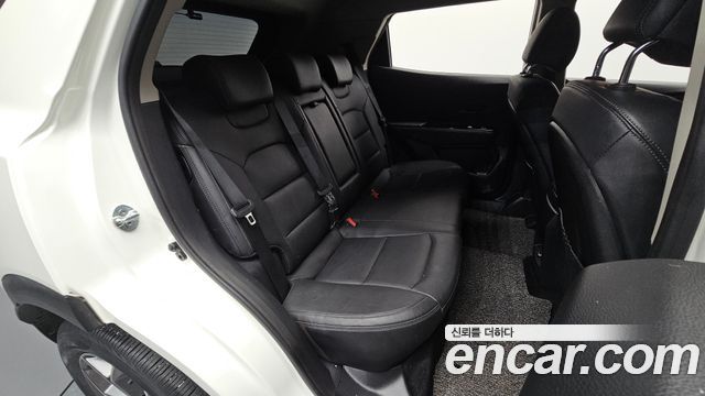 KG Mobility (SsangYong) Beautiful Korando Gasoline 1.5 2WD C5 2021 — фото 11