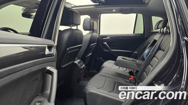Volkswagen Tiguan (II) 2.0 TDI Prestige 2018 — фото 12