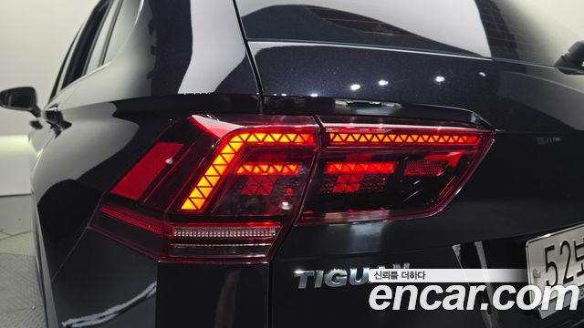 Volkswagen Tiguan (II) 2.0 TDI Prestige 2018 — фото 23