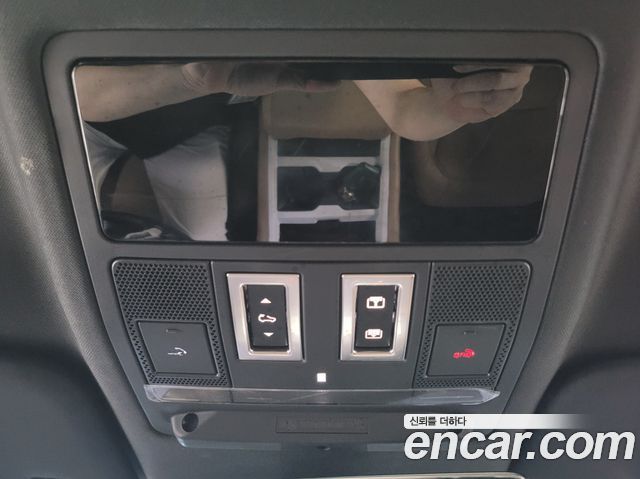 Land Rover Defender (L663) 110 P300 X-Dynamic SE 2025 — фото 9