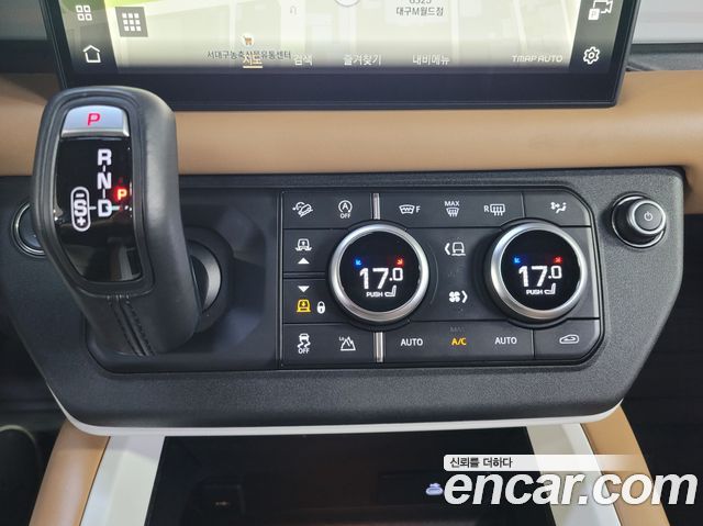 Land Rover Defender (L663) 110 P300 X-Dynamic SE 2025 — фото 17